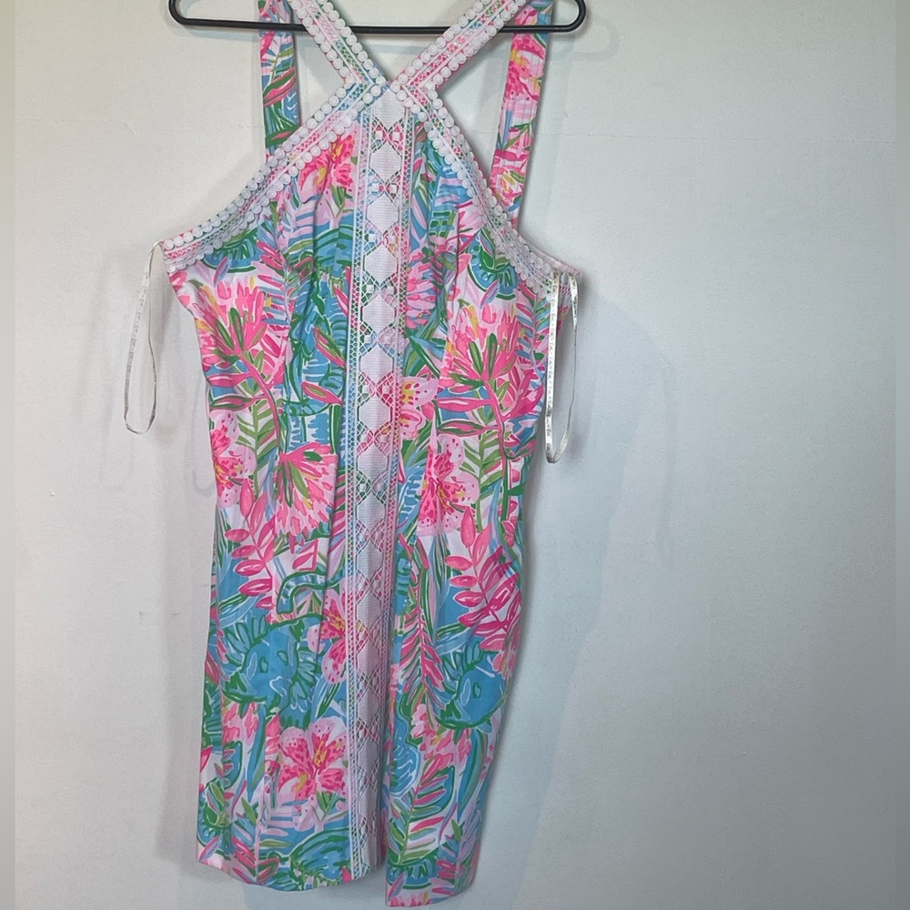 NWT Vena Stretch Shift Lily of the Jungle